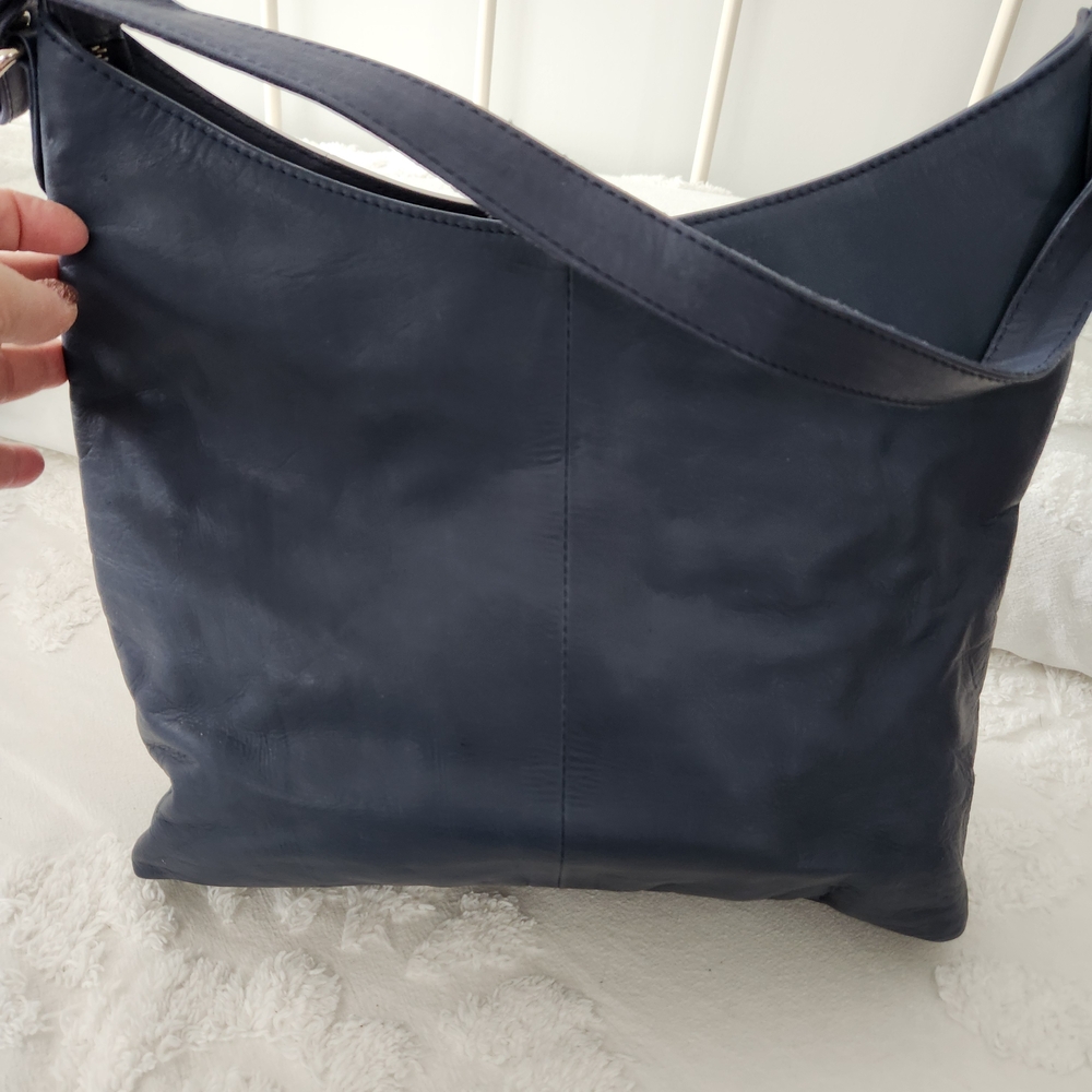 NorthStyle Tricolor Shoulder Bag - Picture 4 of 8
